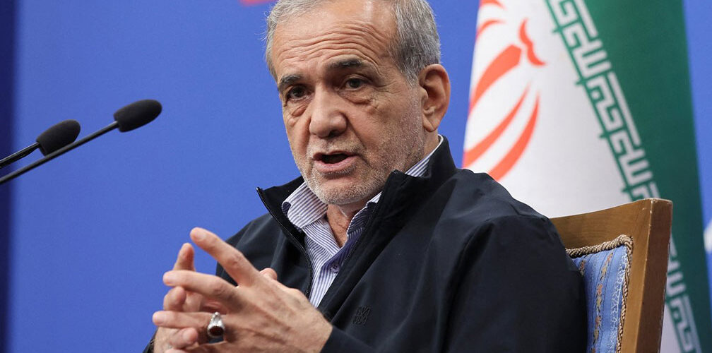 أكد الرئيس الإيراني مسعود بزشكيان، اليوم الاثنين أن الحرب لا تصب في مصلحة أحد