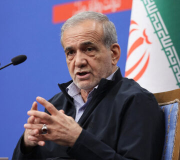 أكد الرئيس الإيراني مسعود بزشكيان، اليوم الاثنين أن الحرب لا تصب في مصلحة أحد