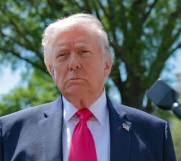 أعلن الرئيس الأمريكي اليوم الثلاثاء، تمديد وقف إطلاق النار مع إيران 