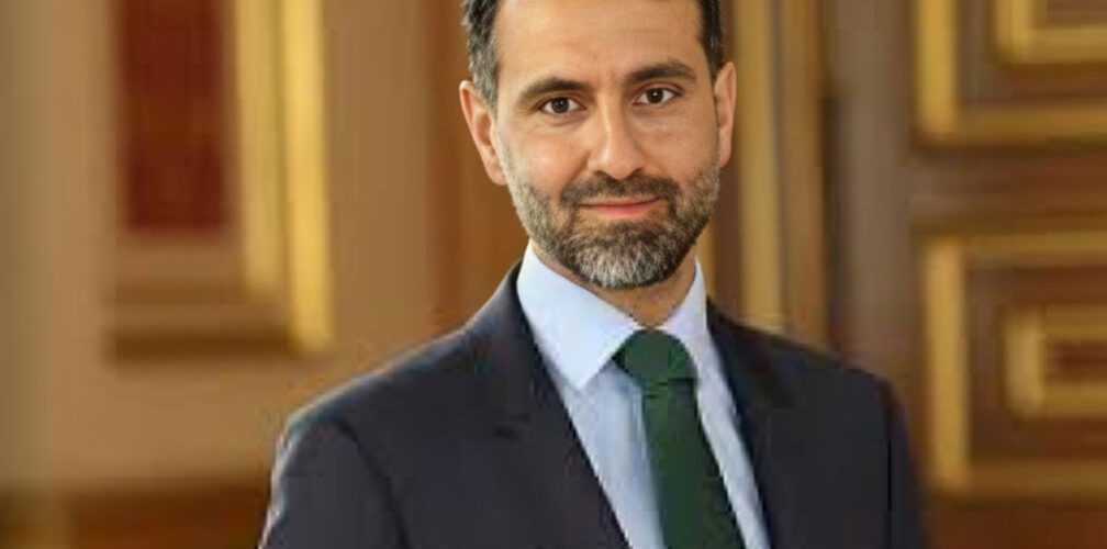 السفير البريطاني عرفان صديق