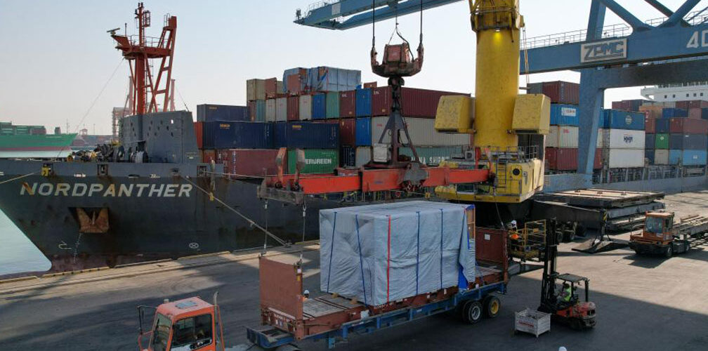 ميناء أم قصر: بوابة العراق الاستراتيجية للتجارة الدولية