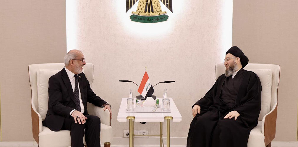 السيد حكيم مع وزير النفط