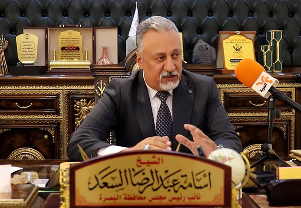 نائب رئيس مجلس محافظة البصرة أسامة السعد خلال مقابلة صحفية
