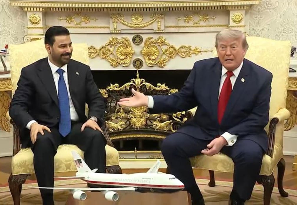 دونالد ترامب يتحدث في لقاء رسمي بحضور رئيس العراق علي الزيدي في بيت البيض الواشنطن