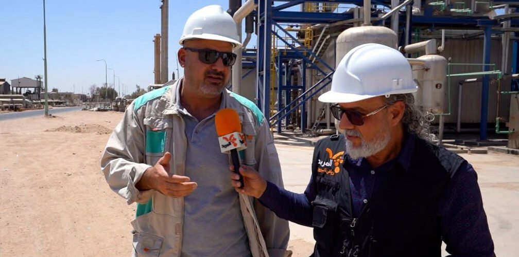 مسؤول شعبة المراجل البخارية في مصفى البصرة خلال مقابلة ميدانية داخل شركة مصافي الجنوب