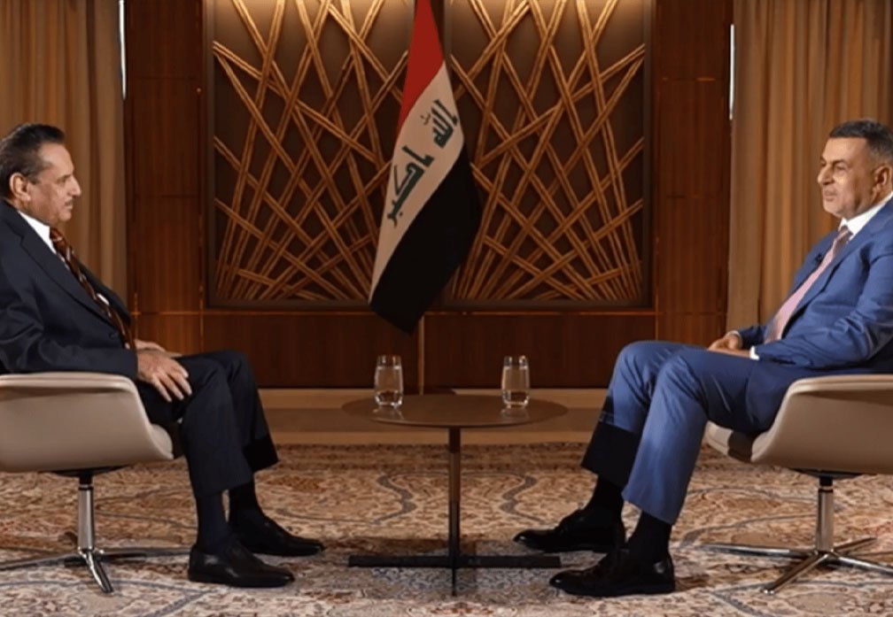 محافظ البصرة أسعد العيداني خلال حوار مع الإعلامي حميد عبد الله
