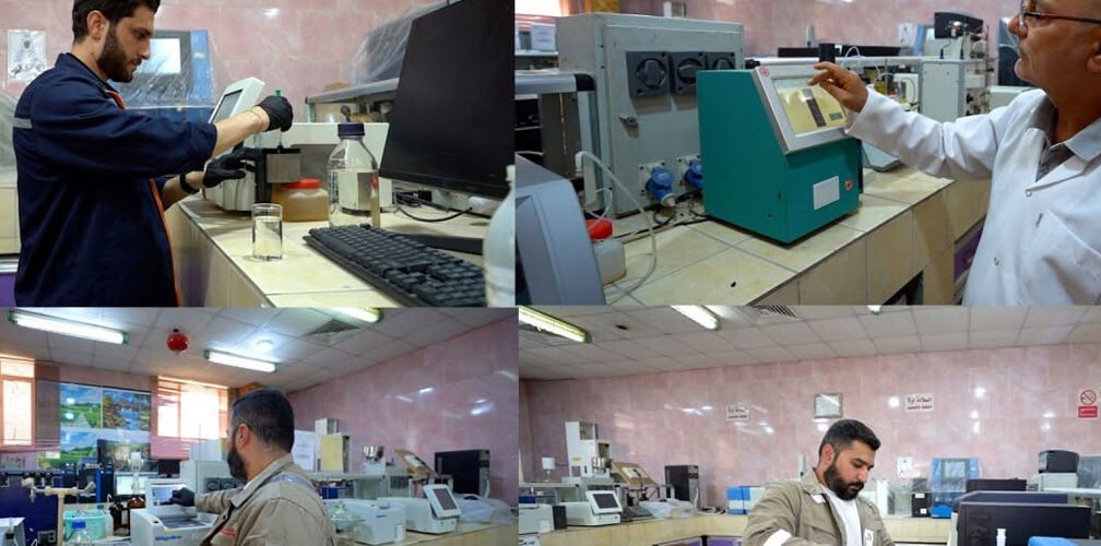 كوادر فنية تجري فحوصات وتحاليل مختبرية باستخدام أجهزة متخصصة في مختبرات مصافي الجنوب 
