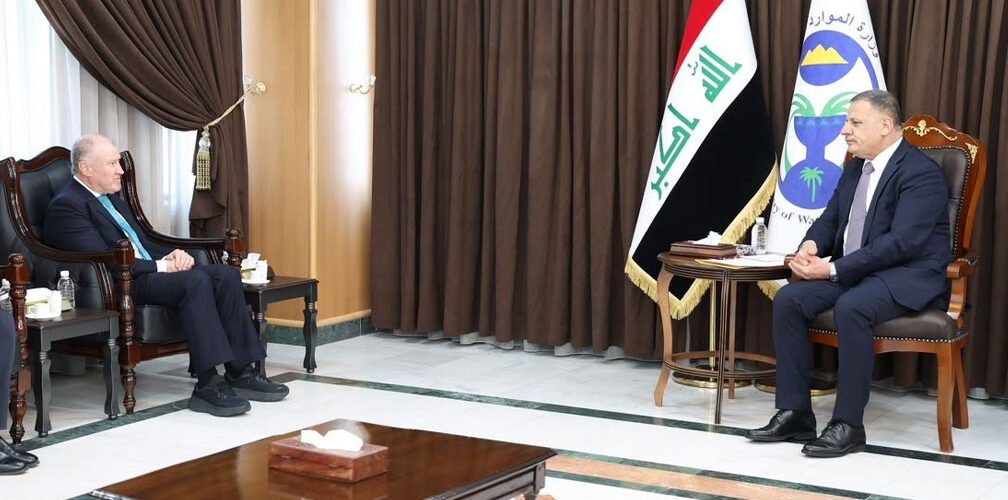 وزير الموارد المائية العراقي يلتقي السفير الأسترالي لبحث التعاون في الموارد المائية