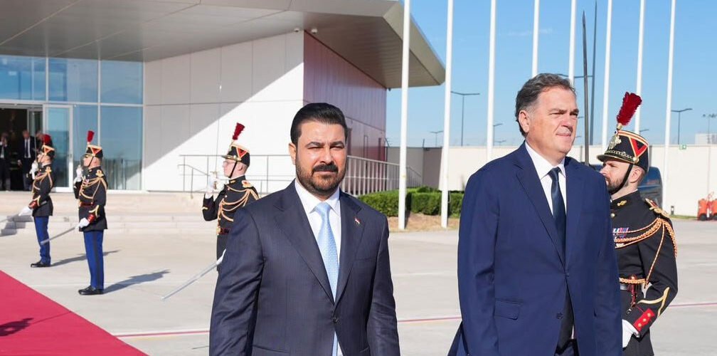 رئيس الوزراء علي فالح الزيدي خلال زيارته الرسمية إلى فرنسا