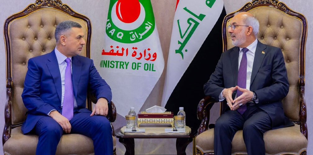 وزير النفط باسم محمد خضير يلتقي محافظ البصرة أسعد العيداني