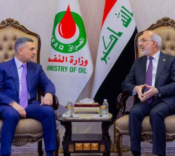 وزير النفط باسم محمد خضير يلتقي محافظ البصرة أسعد العيداني