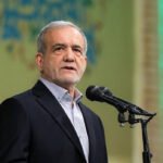 الرئيس الإيراني مسعود بزشكيان خلال كلمة في قمة منظمة شنغهاي للتعاون