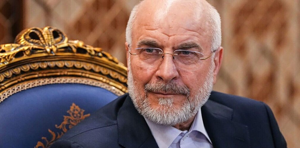 رئيس مجلس الشورى الإيراني محمد باقر قاليباف خلال حديثه عن التهديدات الأمريكية