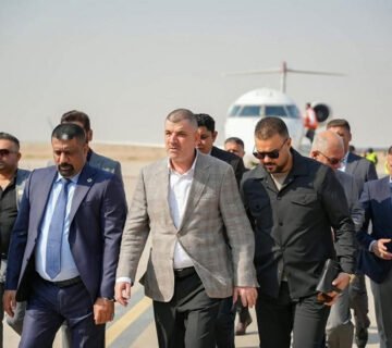 وزير النقل وهب الحسني يصل إلى البصرة لمتابعة مشاريع وخدمات الوزارة