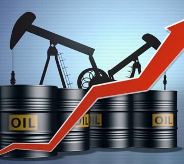 ارتفاع أسعار النفط العالمية مع براميل النفط ومضخات الاستخراج وسهم أحمر صاعد