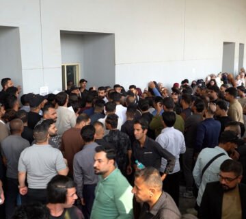 توزيع رواتب عقود 13 ألف درجة 360x320